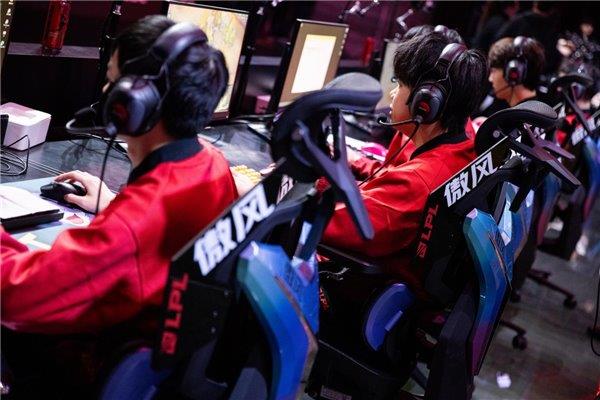 联盟职业赛指定用椅 傲风G7凭啥这么火CQ9电子游戏网站明星直播同款 英雄(图6)